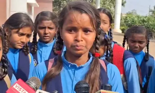 रील वाली टीचर मैडम से बच्चे परेशान, वीडियो आया सामने