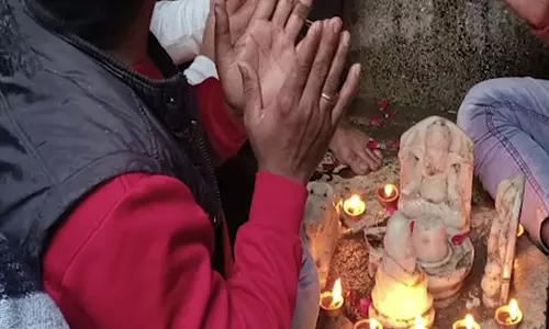 Aligarh में खोजे गए हिंदू मंदिर में भक्तों ने पूजा की