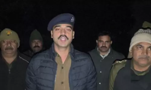 पुलिस और बदमाश के बीच मुठभेड़, गैंगस्टर घायल