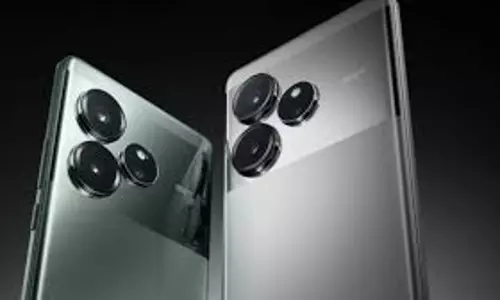 5,500mAh Realme GT 6T पर मिल रही 10,000 की तगड़ी छूट, जबरदस्त डील 5,500mAh Realme GT 6T पर मिल रही 10,000 की तगड़ी छूट, जबरदस्त डील