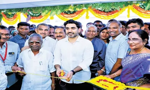Andhra: मंत्री लोकेश ने किया विजय डिजिटल शोरूम का उद्घाटन Andhra: मंत्री लोकेश ने किया विजय डिजिटल शोरूम का उद्घाटन