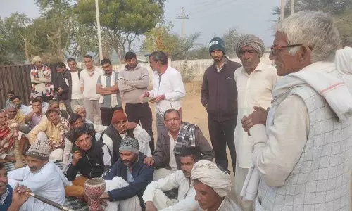 Haryana : बिजली आपूर्ति अनुसूची में संशोधन को लेकर भिवानी गांव में किसानों का प्रदर्शन