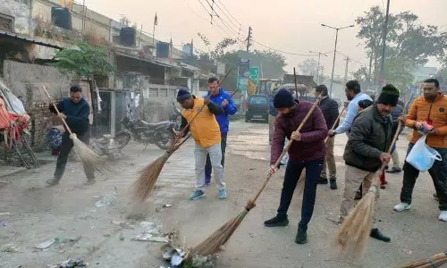 Haryana :  अंबाला में अधिकारियों और निवासियों ने स्वच्छता अभियान में भाग लिया