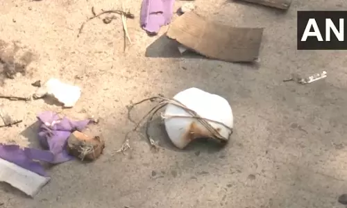 पार्सल में था बम, फटने से 2 लोग घायल