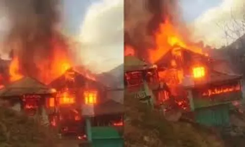 Kullu: 2 मंजिला मकान जलकर राख, लाखों का हुआ नुकसान