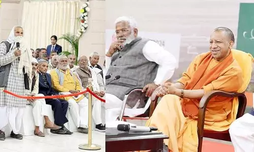 Lucknow: किसानों ने अपनी समस्या से सीएम योगी आदित्यनाथ को अवगत कराया Lucknow: किसानों ने अपनी समस्या से सीएम योगी आदित्यनाथ को अवगत कराया