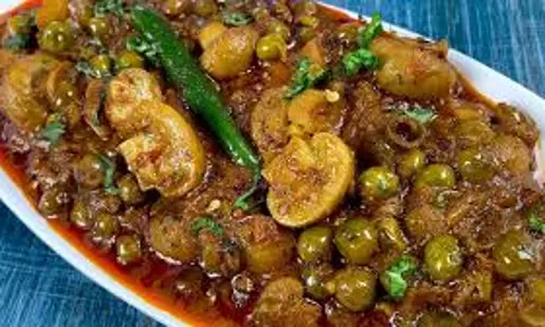 Restaurant style मशरूम मटर की सब्जी,आसान है बनाने का तरीका Restaurant style मशरूम मटर की सब्जी,आसान है बनाने का तरीका