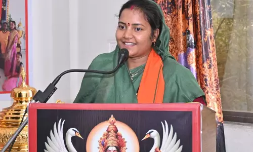 शिक्षा व्यक्तित्व विकास में सहायक : लक्ष्मी राजवाड़े शिक्षा व्यक्तित्व विकास में सहायक : लक्ष्मी राजवाड़े