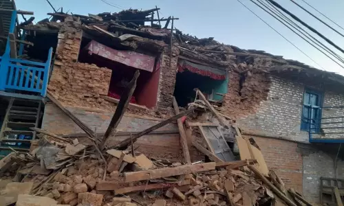Uttarakhand : देवभूमि में 4.8 तीव्रता का भूकंप, यूपी के कुछ हिस्सों में भी महसूस किए गए झटके Uttarakhand : देवभूमि में 4.8 तीव्रता का भूकंप, यूपी के कुछ हिस्सों में भी महसूस किए गए झटके