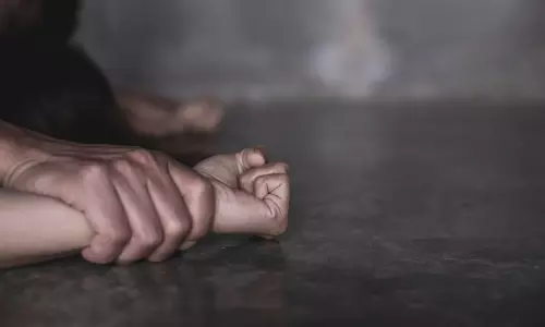 Mumbai: नाबालिग का यौन शोषण करने के आरोप में स्कूल प्रिंसिपल गिरफ्तार