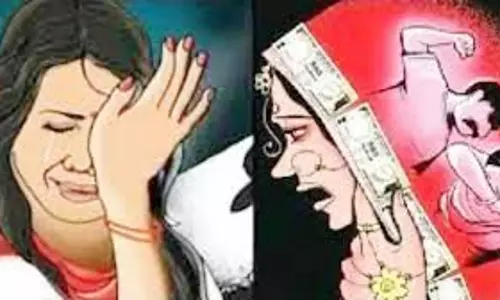 NCR Noida: महिला ने पति, ससुराल पक्ष के खिलाफ दर्ज कराया दहेज उत्पीड़न का मुकदमा
