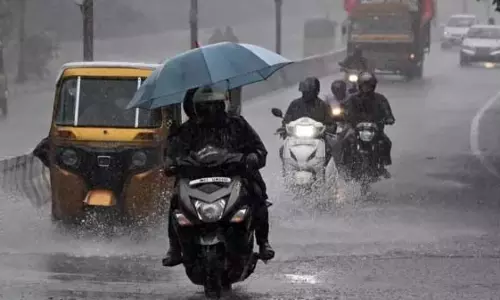 कमजोर हो रहा निम्न दबाव क्षेत्र: चेन्नई में आज और कल बारिश की संभावना कमजोर हो रहा निम्न दबाव क्षेत्र: चेन्नई में आज और कल बारिश की संभावना