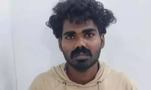 Kerala: थाने से कूदने वाले पॉक्सो आरोपी की तलाश जारी Kerala: थाने से कूदने वाले पॉक्सो आरोपी की तलाश जारी