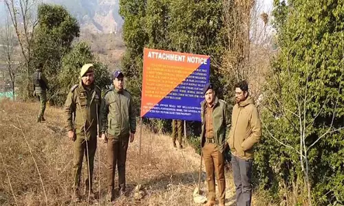 राजौरी के बुद्धल में Pakistan स्थित आतंकवादी जिया उल रहमान की संपत्ति कुर्क की गई