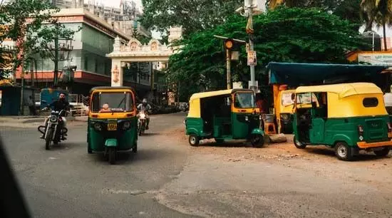 parking dispute को लेकर 41 वर्षीय व्यक्ति की तीन लोगों ने हत्या कर दी