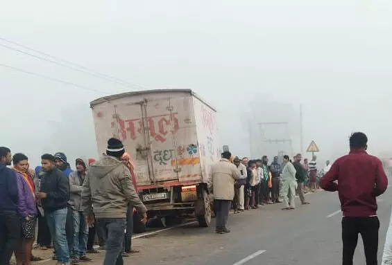 दुग्ध वाहन ने कुचला, स्पॉट पर एक की मौत