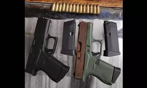 Pathankot में गिरोह का भंडाफोड़, पिस्तौल और गोलाबारूद के साथ दो गिरफ्तार Pathankot में गिरोह का भंडाफोड़, पिस्तौल और गोलाबारूद के साथ दो गिरफ्तार