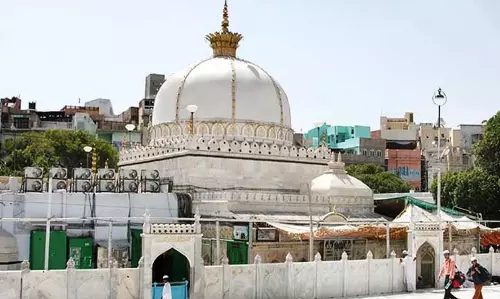 Haryana : अजमेर दरगाह प्रमुख ने मंदिर मुद्दों पर सलाह के लिए