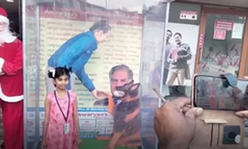 बेकरी ने अनोखा केक बनाकर दी रतन टाटा को श्रद्धांजलि बेकरी ने अनोखा केक बनाकर दी रतन टाटा को श्रद्धांजलि