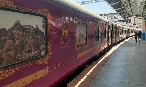 Tourism को बढ़ावा देने कर्नाटक की लक्जरी ट्रेन गोल्डन चैरियट को फिर से शुरू किया गया