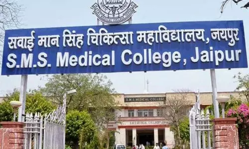 Jaipur: जिला प्रशासन द्वारा एसएमएस अस्पताल में कैंप कार्यालय का हो रहा संचालन
