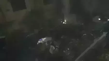 Kolkata: न्यू अलीपुर ब्रिज के पास बस्ती में भीषण आग में करीब 50 झोपड़ियां खाक हुई Kolkata: न्यू अलीपुर ब्रिज के पास बस्ती में भीषण आग में करीब 50 झोपड़ियां खाक हुई