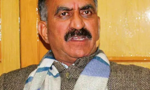 Himachal Bhawan में विधायक को कमरा नहीं मिला, सुखू ने जांच का वादा किया Himachal Bhawan में विधायक को कमरा नहीं मिला, सुखू ने जांच का वादा किया