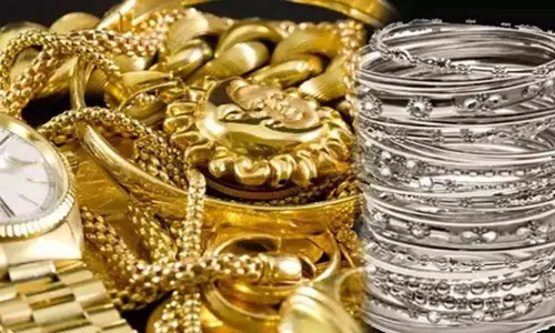 UP : उत्तर प्रदेश में सर्राफा व्यापारी और उसके बेटे को गोली मारी गई UP : उत्तर प्रदेश में सर्राफा व्यापारी और उसके बेटे को गोली मारी गई