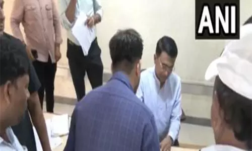 Pramod Sawant ने नागरिकों की शिकायतों के निवारण के लिए जनता दरबार लगाया Pramod Sawant ने नागरिकों की शिकायतों के निवारण के लिए जनता दरबार लगाया