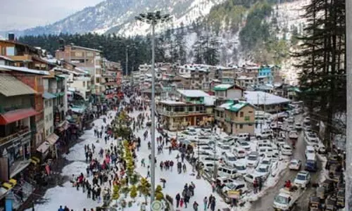 Himachal Weather: तीन दिनों तक बारिश और बर्फबारी का अनुमान