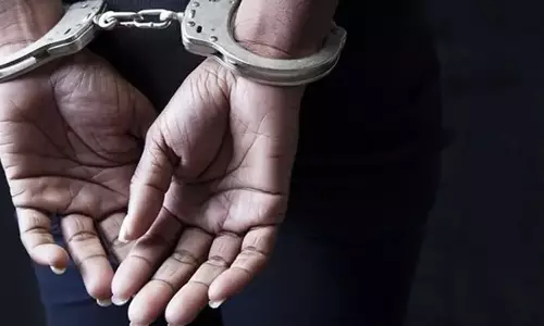 Ahmedabad पुलिस ने साबरमती पार्सल बम विस्फोट के संदिग्धों को गिरफ्तार किया Ahmedabad पुलिस ने साबरमती पार्सल बम विस्फोट के संदिग्धों को गिरफ्तार किया