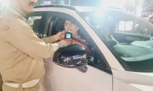 Dehradun: शराब पीकर वाहन चलाने वालों के खिलाफ पुलिस की कार्रवाई, 25 वाहन किए सीज Dehradun: शराब पीकर वाहन चलाने वालों के खिलाफ पुलिस की कार्रवाई, 25 वाहन किए सीज