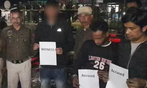 Assam: संदिग्ध नशीले पदार्थों के साथ दो गिरफ्तार Assam: संदिग्ध नशीले पदार्थों के साथ दो गिरफ्तार