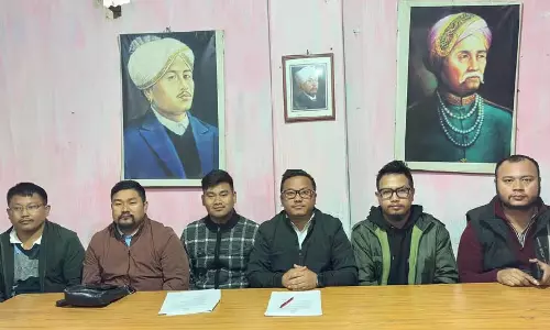 Student body ने धनमंजुरी विवि में नियमित कुलपति की नियुक्ति की मांग के साथ चेतावनी दी
