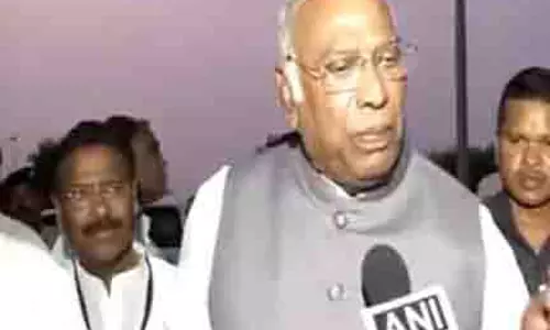 कांग्रेस ने BJP पर अपनी योजना के अनुसार संसद में व्यवधान डालने का लगाया आरोप