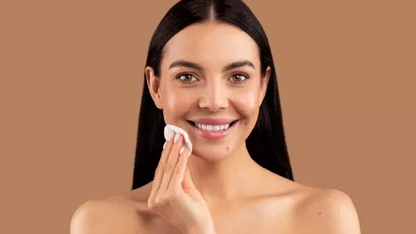 Skin Care: सर्दियों में चेहरे का कालापन दूर करने के आसान घरेलू उपाय