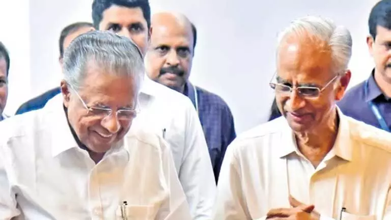 CM Pinarayi ने केएएस अधिकारियों से कहा कमियों को दूर करें और अधिक जवाबदेही सुनिश्चित करें