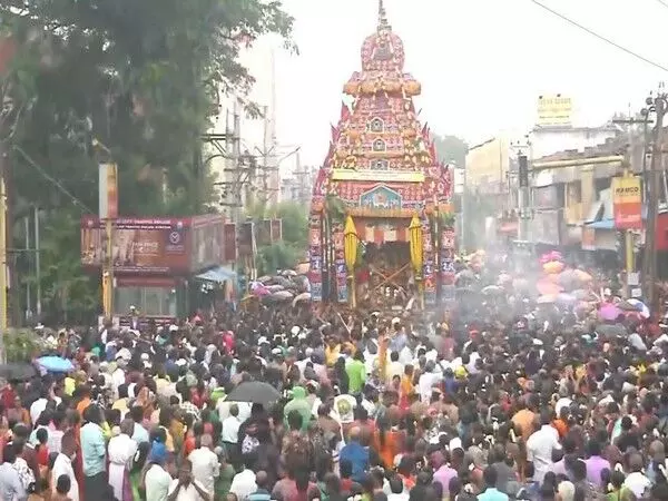 Madurai मीनाक्षी मंदिर में मार्गाज़ी अष्टमी रथ उत्सव मनाया गया