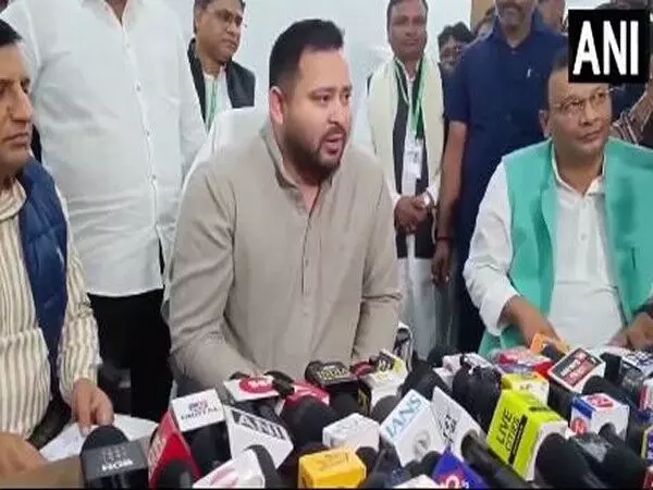 Tejashwi Yadav ने बिहार के उपमुख्यमंत्री के तौर पर विजय सिन्हा को बेकार बताया