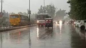 Weather: हरियाणा में हल्की बूंदाबांदी से गिरा पारा, फसलों को फायदा