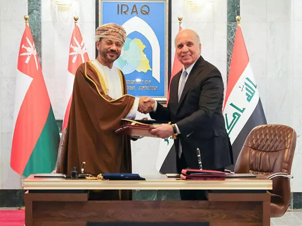 Iraq, Oman ने सहयोग को मजबूत करने के लिए दो समझौता ज्ञापनों पर हस्ताक्षर किए