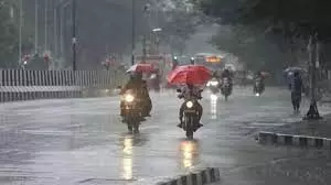 Weather: राजस्थान के इन जिलों में बारिश से पारा लुढ़का