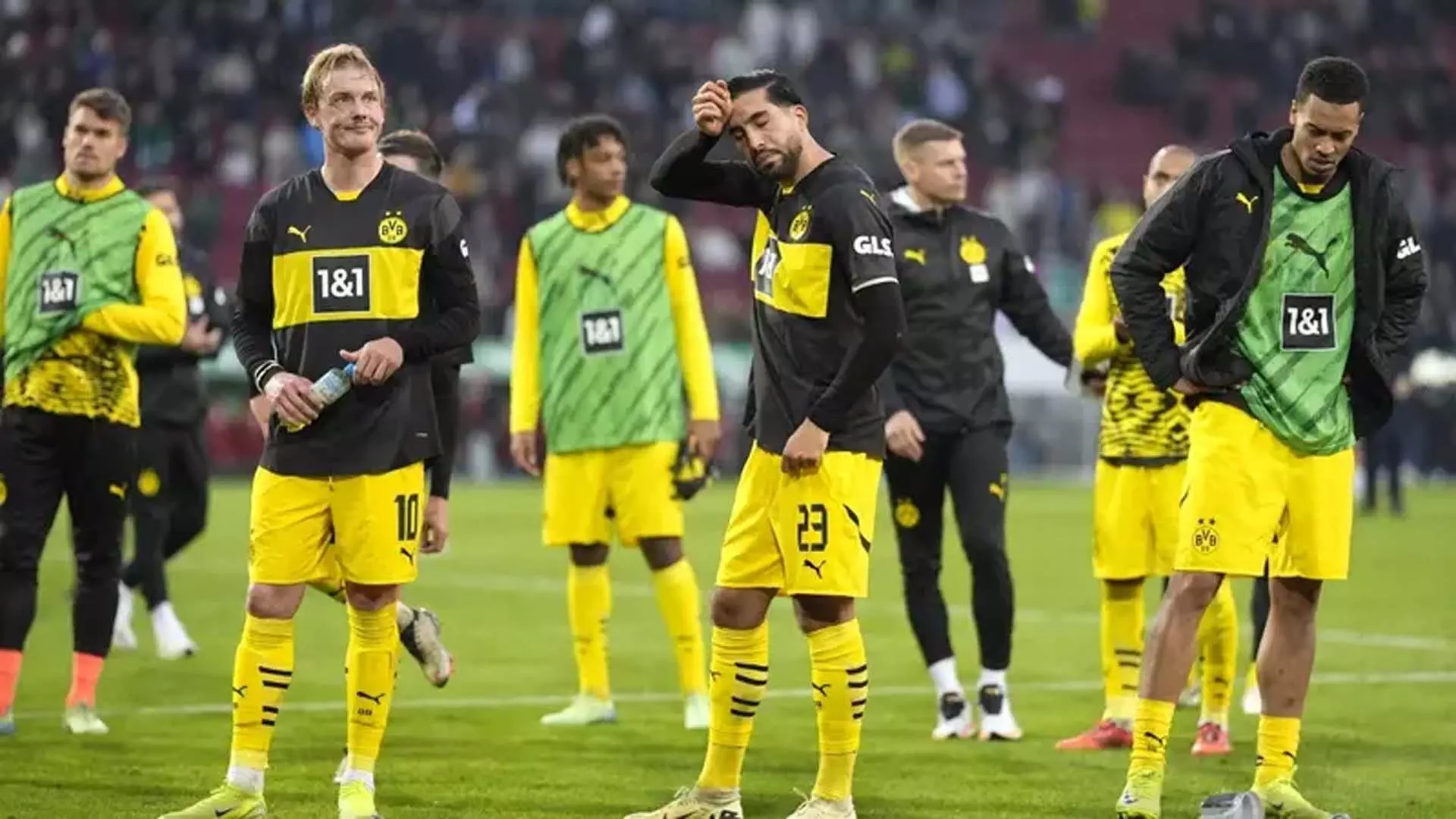 Dortmund ने 10 खिलाड़ियों के साथ बुंडेसलीगा में पहली जीत दर्ज की