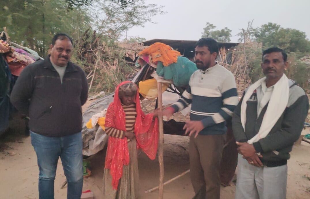 Kotdi प्रधान करण सिंह और कांटी सरपंच रतनलाल बलाई के मानवीय दृष्टिकोण की हो रही सराहना