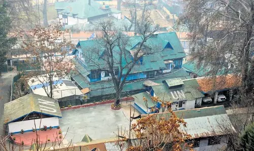 जम्मू-कश्मीर में बिजली कटौती से सर्दी में परेशानी बढ़ी