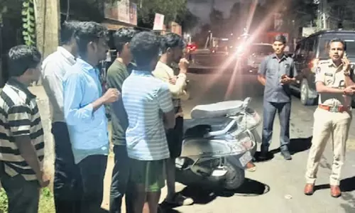 SP ने पुलिस को असामाजिक गतिविधियों पर अंकुश लगाने के लिए रात्रि निगरानी बढ़ाने का निर्देश दिया SP ने पुलिस को असामाजिक गतिविधियों पर अंकुश लगाने के लिए रात्रि निगरानी बढ़ाने का निर्देश दिया