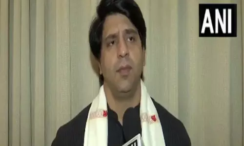 दिल्ली चुनाव से पहले भाजपा के पूनावाला ने AAP के वादों पर निशाना साधा