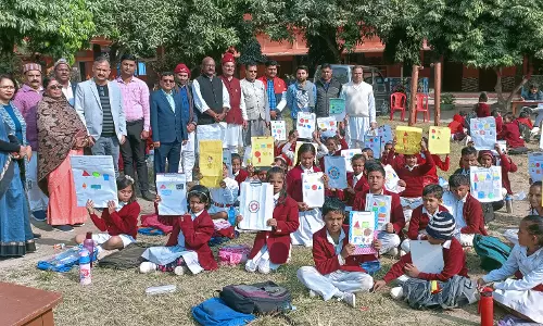 Araria: विद्यालय में राष्ट्रीय गणित दिवस पर गणित मेला का आयोजन किया गया
