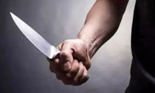 UP : युवक ने शादी से इंकार करने पर प्रेमिका की चाकू से मारकर हत्या UP : युवक ने शादी से इंकार करने पर प्रेमिका की चाकू से मारकर हत्या