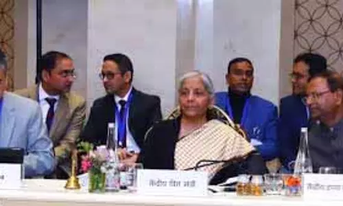 GST परिषद ने कर कटौती पर फैसला टाला